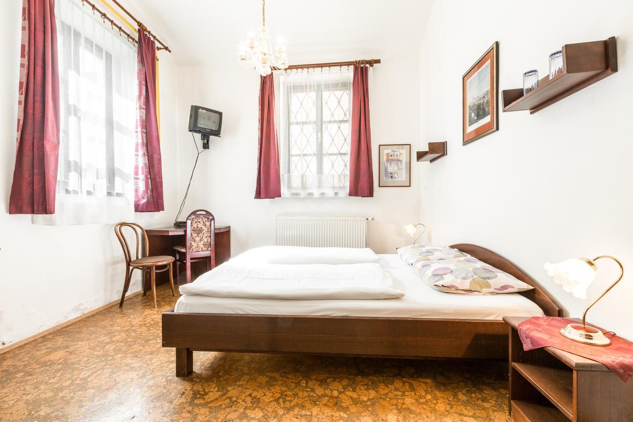 Pension Dientzenhofer Praga Esterno foto